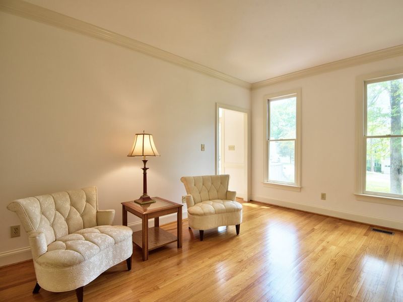 11 Altmont Ct, Durham, NC 27705