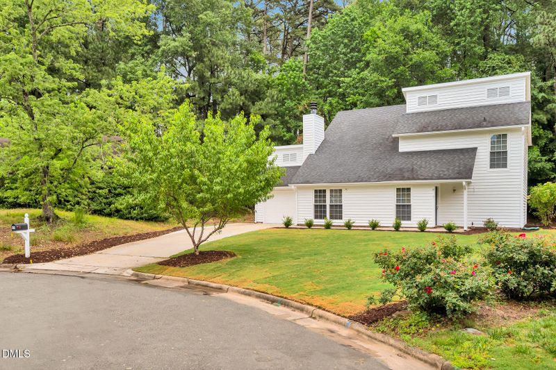 11 Austin Ct, Durham, NC 27707