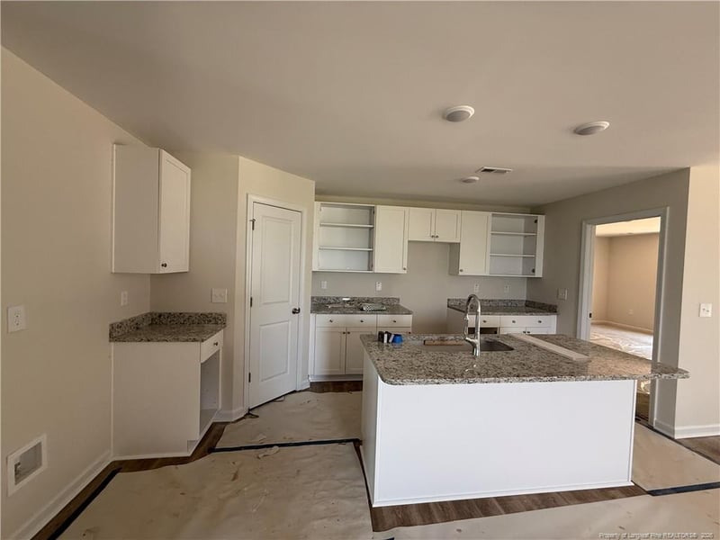 11 Baxley Dr, Dunn, NC 28334
