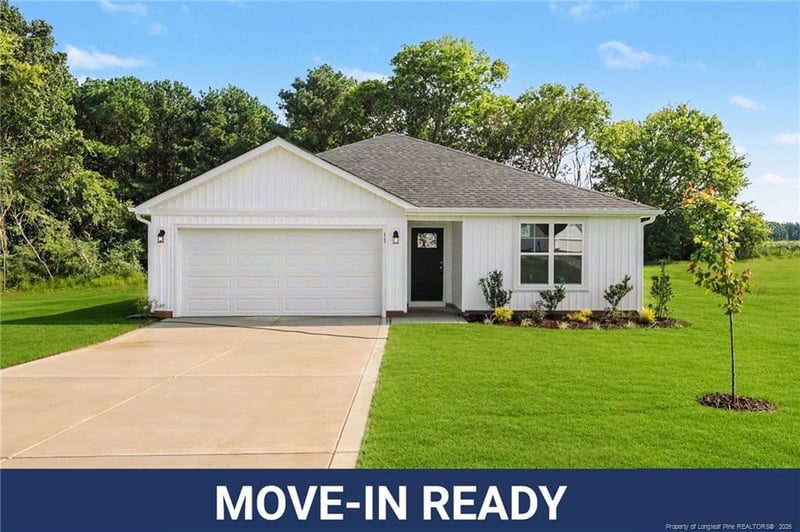 11 Baxley Dr, Dunn, NC 28334