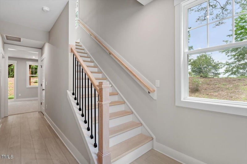 11 Blackthorn Ln, Durham, NC 27703