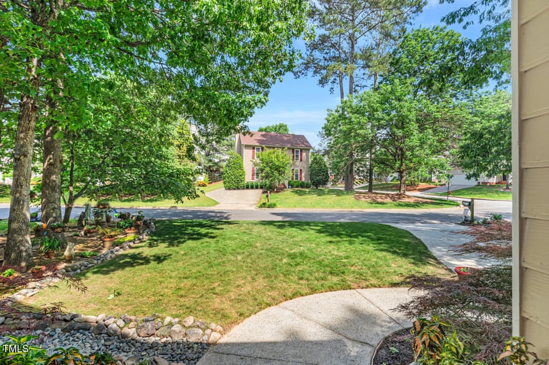 11 Bridgeport Dr, Durham, NC 27713