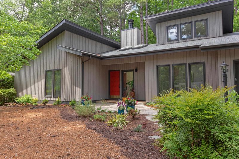 11 Burnwood Pl, Chapel Hill, NC 27517