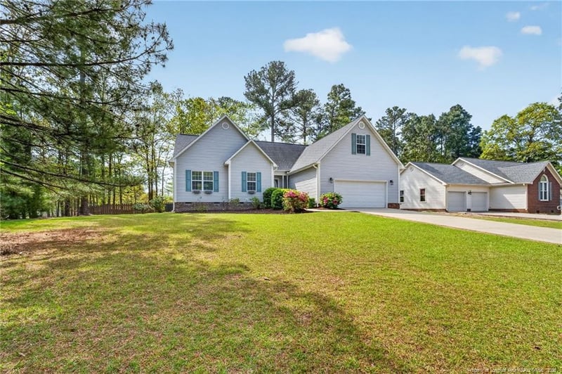 11 Casablanca Ct, Sanford, NC 27332