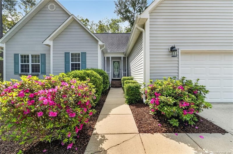 11 Casablanca Ct, Sanford, NC 27332
