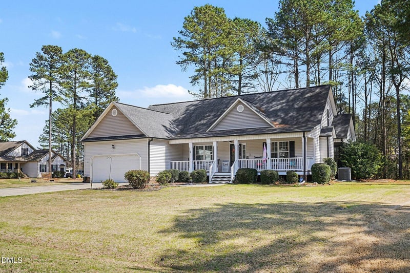 11 Cashew Ln, Smithfield, NC 27577