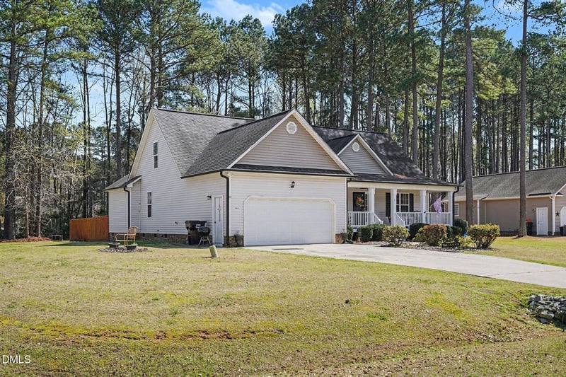 11 Cashew Ln, Smithfield, NC 27577