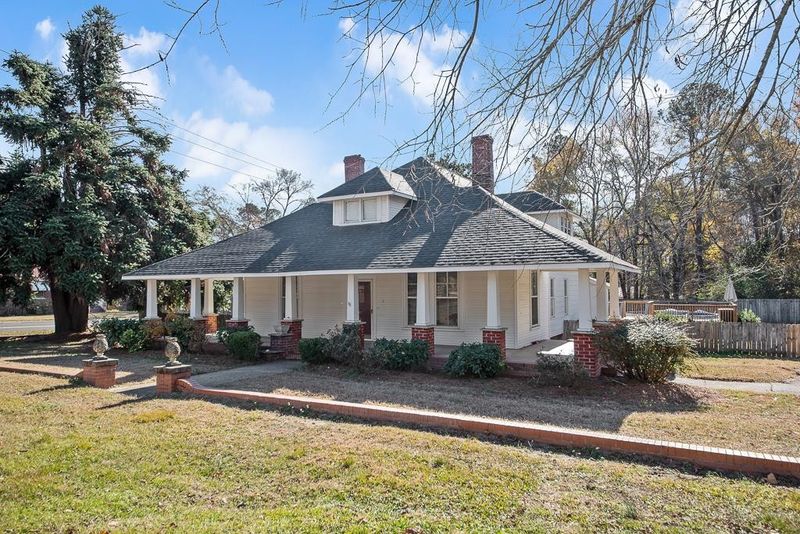 11 Chalybeate Rd, Fuquay Varina, NC 27526