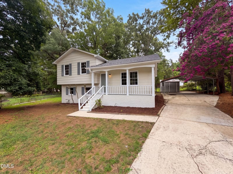 11 Chanter Ct, Durham, NC 27705