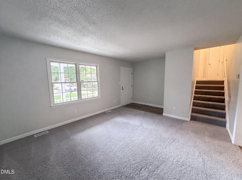 11 Chanter Ct, Durham, NC 27705
