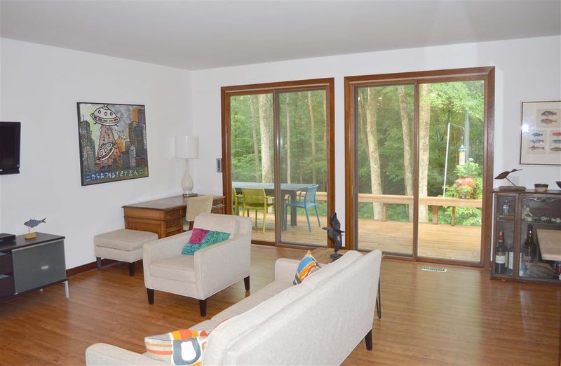 11 Elmstead Pl, Chapel Hill, NC 27517