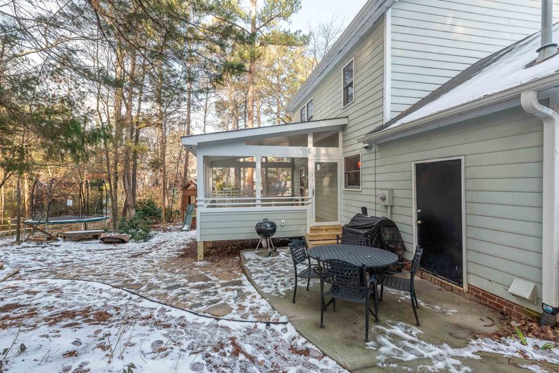 11 Greystone Ct, Durham, NC 27713