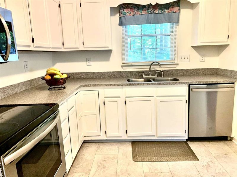 11 Joel Ct, Durham, NC 27703