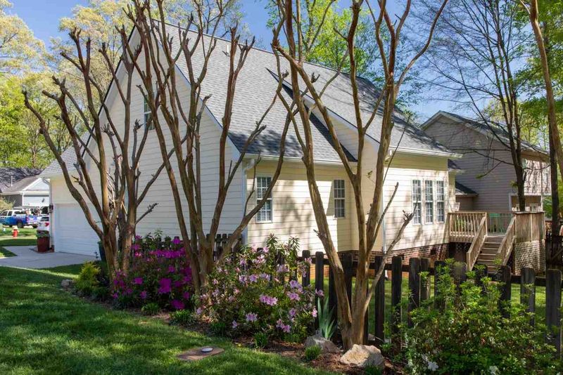 11 Lesley Ct, Pittsboro, NC 27312