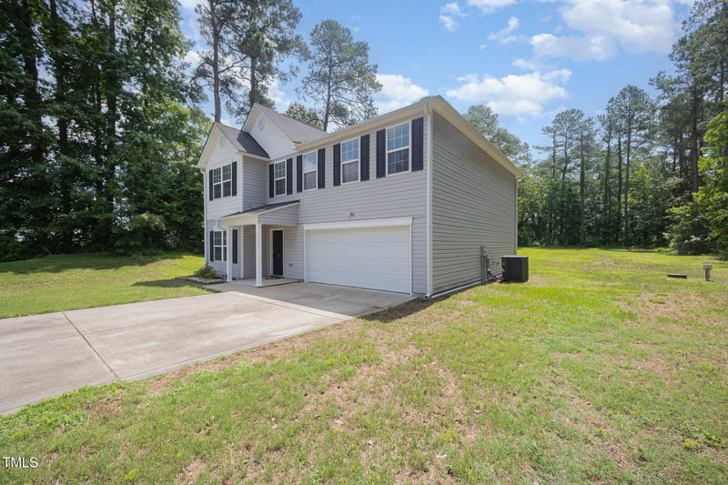 11 Mamie Ferguson Dr, Lillington, NC 27546