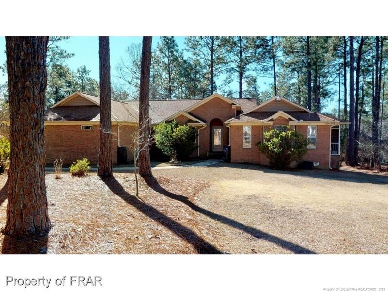 11 Mill Rn, Sanford, NC 27332
