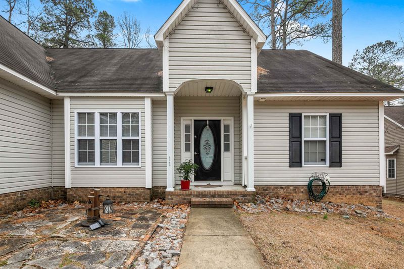 11 Moon Rn, Sanford, NC 27332