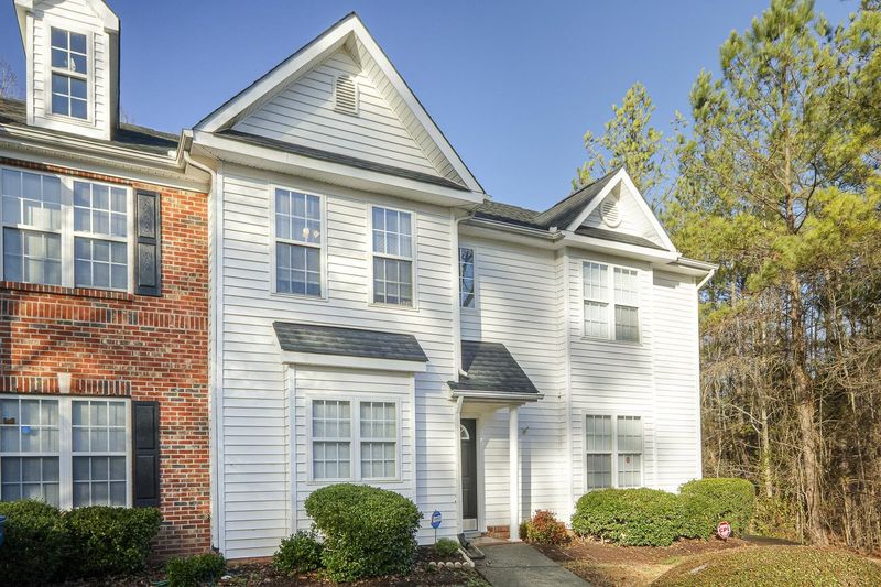 11 Moorefield Ct, Durham, NC 27705
