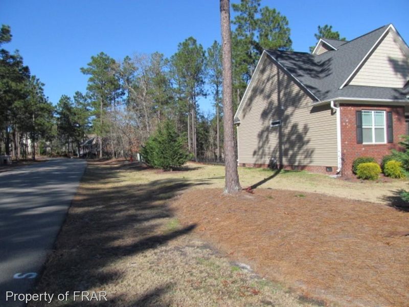 11 Nassau Ln, Sanford, NC 27332