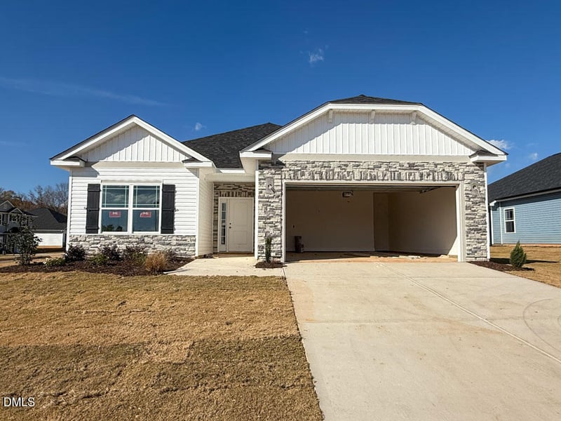 11 Northwood Dr, Fuquay Varina, NC 27526