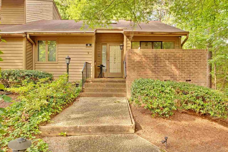 11 Pinnacle Rd, Durham, NC 27705