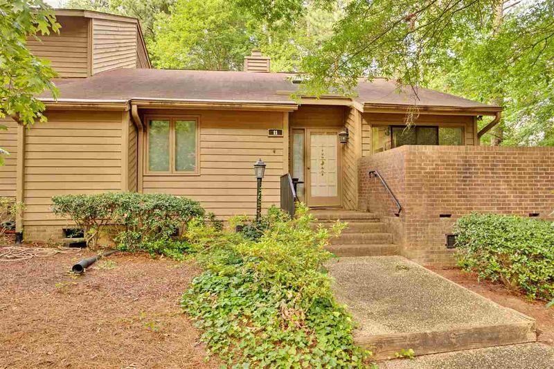 11 Pinnacle Rd, Durham, NC 27705