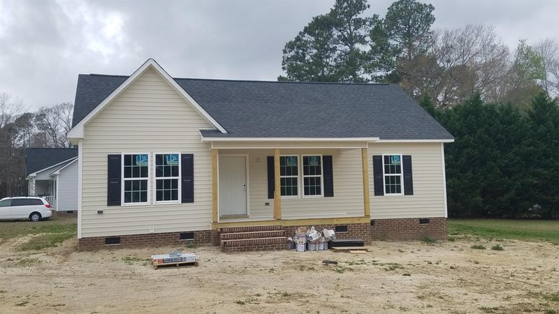 11 N Poole St, Coats, NC 27521