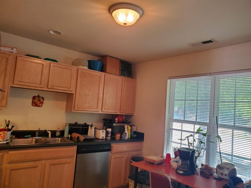 11 Red Ln, Raleigh, NC 27606