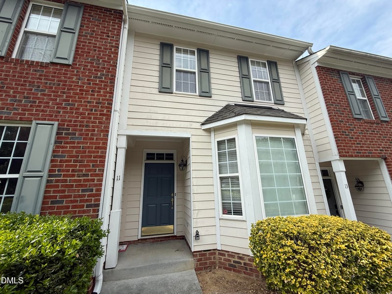11 Signet Dr, Durham, NC 27704