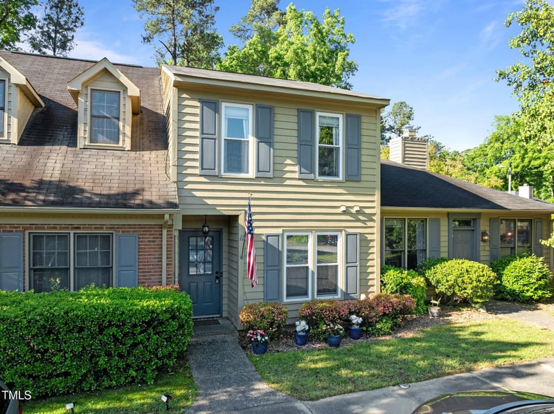 11 Stone Village, Durham, NC 27704