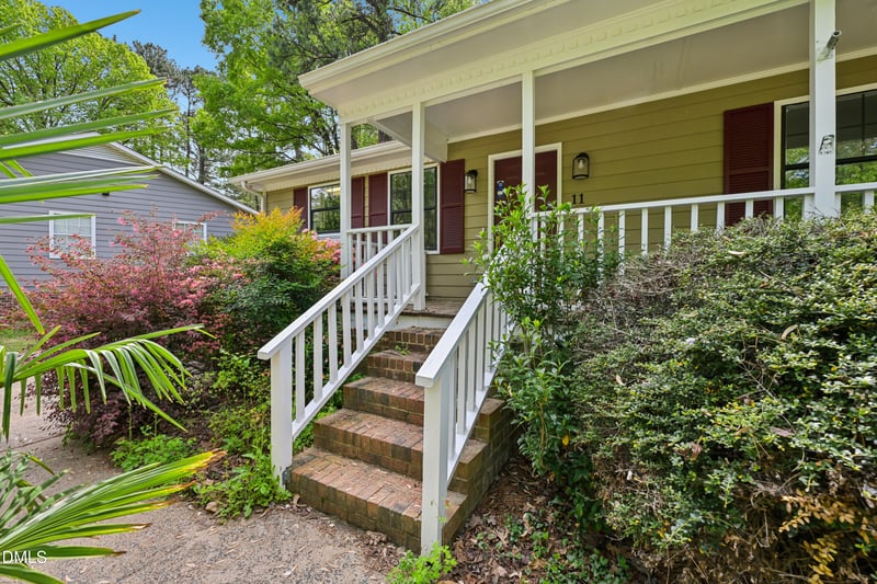 11 Sweetbay Ct, Durham, NC 27704