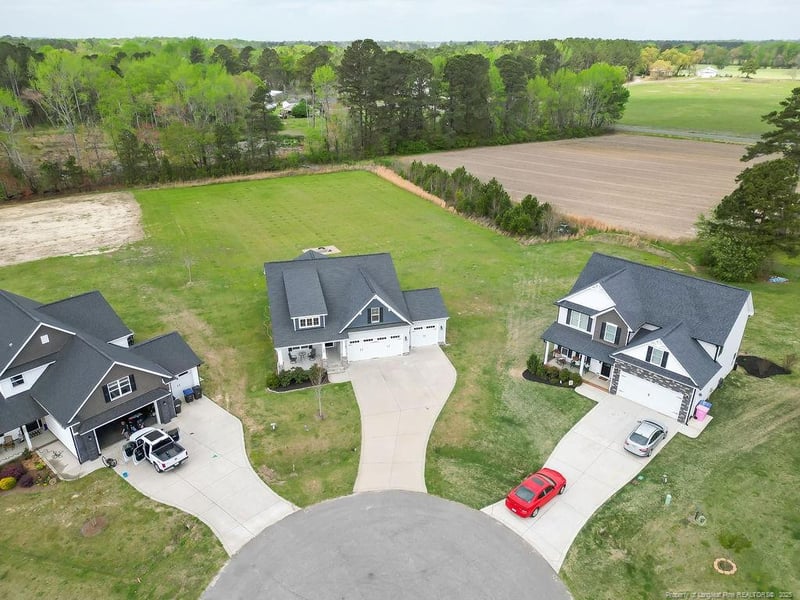 11 Treasure Dr, Lillington, NC 27546