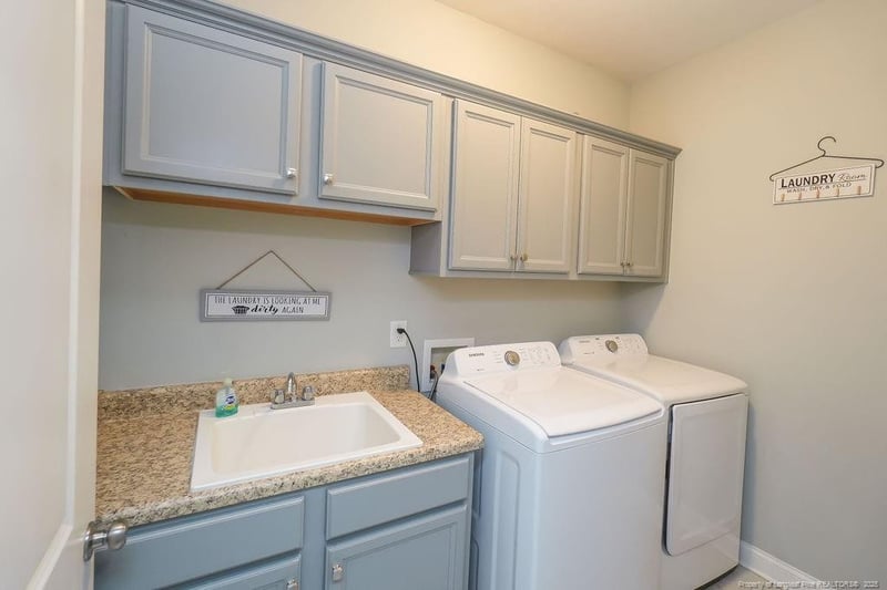11 Treasure Dr, Lillington, NC 27546