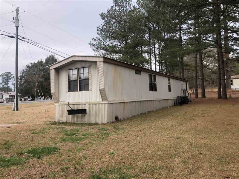 11 Underwood Ave, Sanford, NC 27332