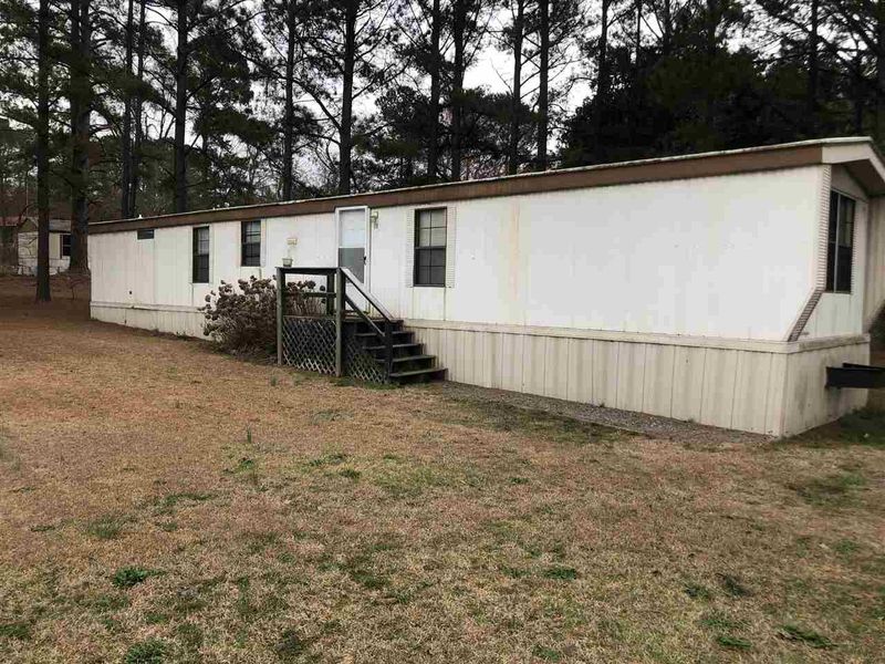 11 Underwood Ave, Sanford, NC 27332