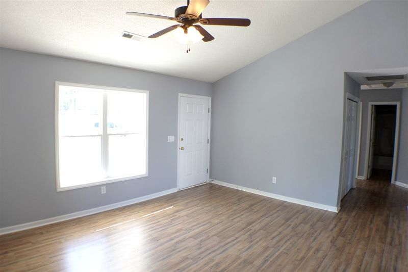 11 Virginia Ave, Benson, NC 27504
