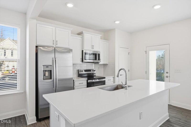 11 Wildflower Cir, Clayton, NC 27520