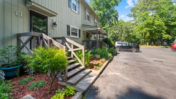 11 Willow Bridge Dr, Durham, NC 27707