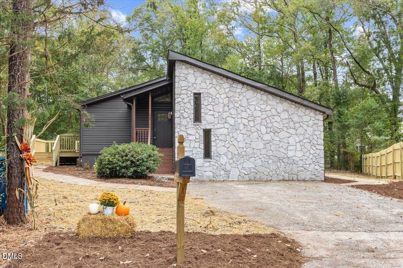 11 Winchester Ct, Durham, NC 27707