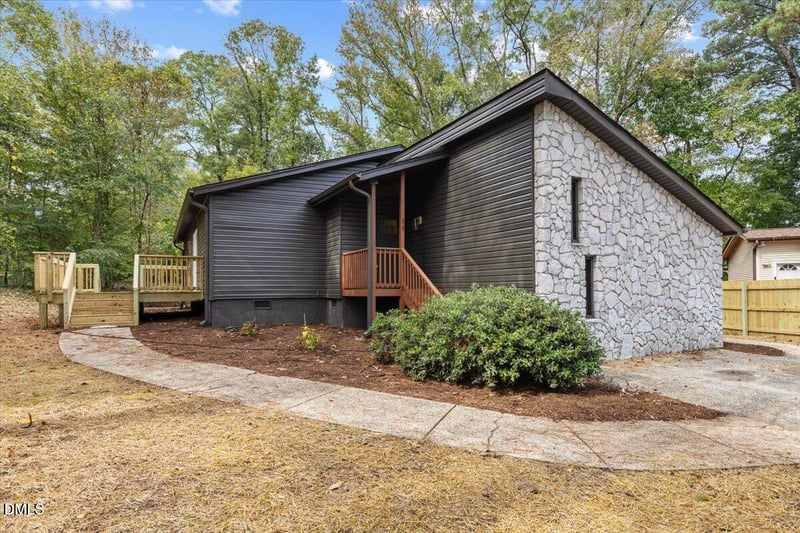11 Winchester Ct, Durham, NC 27707