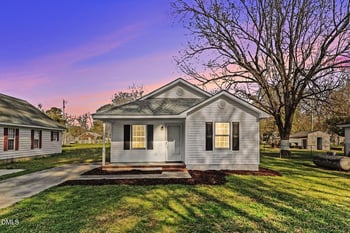 110 1st St, Erwin, NC 28339