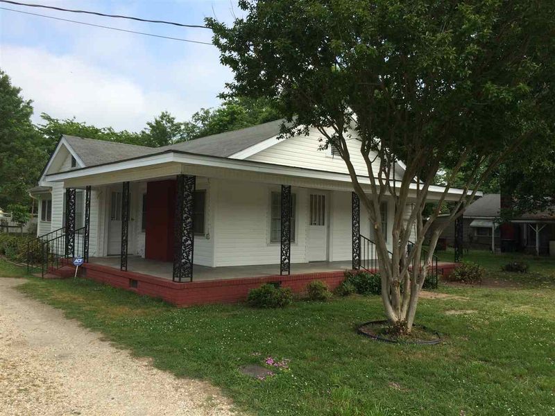 110 2nd St, Erwin, NC 28339