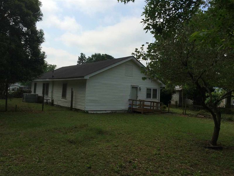 110 2nd St, Erwin, NC 28339