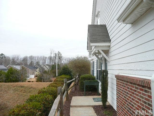 110 Anamoor Dr, Cary, NC 27513