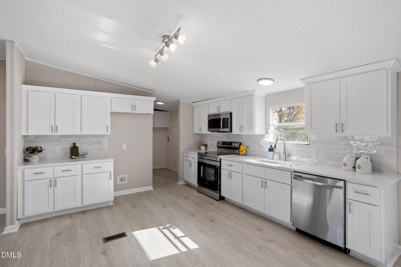 110 Autumn Winds Dr, Goldsboro, NC 27530