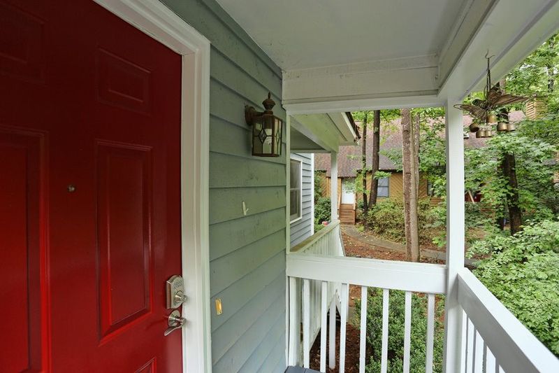 110 Barbee Ct, Chapel Hill, NC 27510