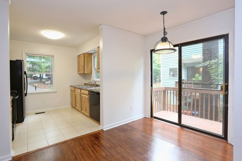 110 Barbee Ct, Chapel Hill, NC 27510