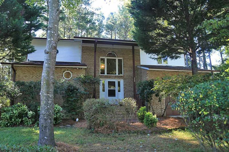 110 Baskerville Cir, Chapel Hill, NC 27517