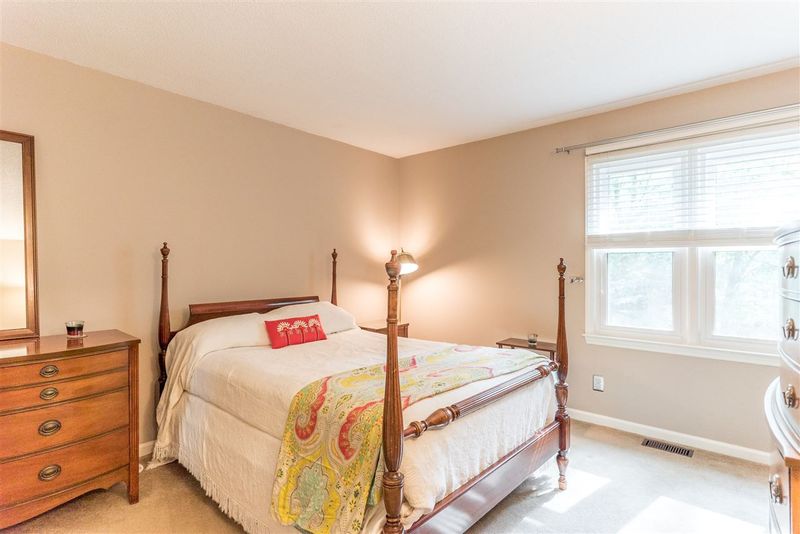 110 Bishop Ct, Cary, NC 27513