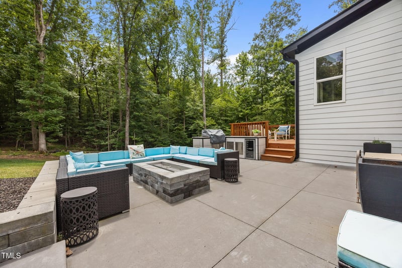110 Black Swan Dr, Youngsville, NC 27596